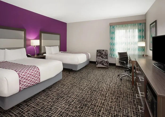 La Quinta By Wyndham Il Hotel 3*