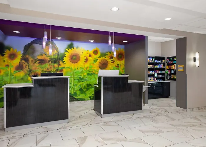 La Quinta By Wyndham Il Hotel 3*